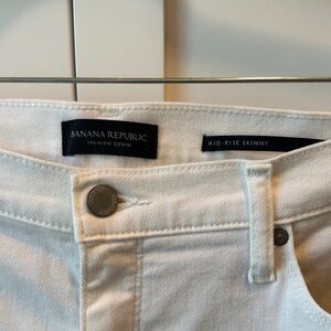 Banana Republic Classic White Skinny Jeans